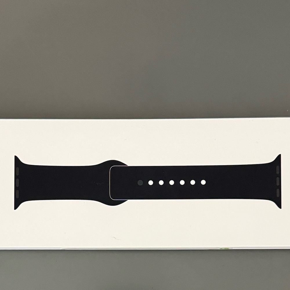 NWT Apple Space Black Sport Band